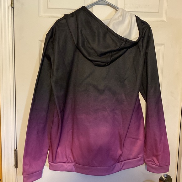 Sweatshirt - Picture 3 of 3